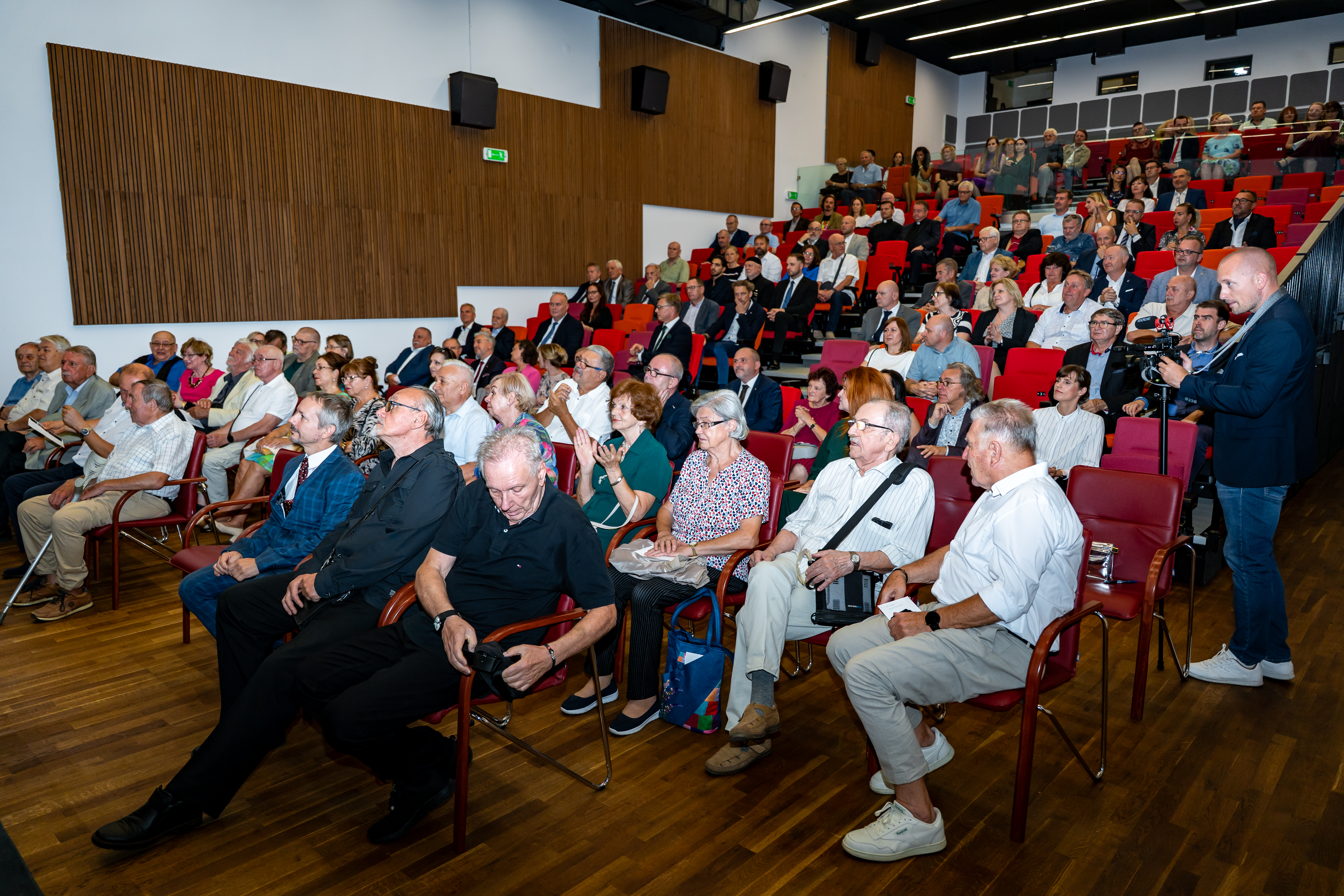Premiera filmu prezidenta Rudolfa Schustera-12